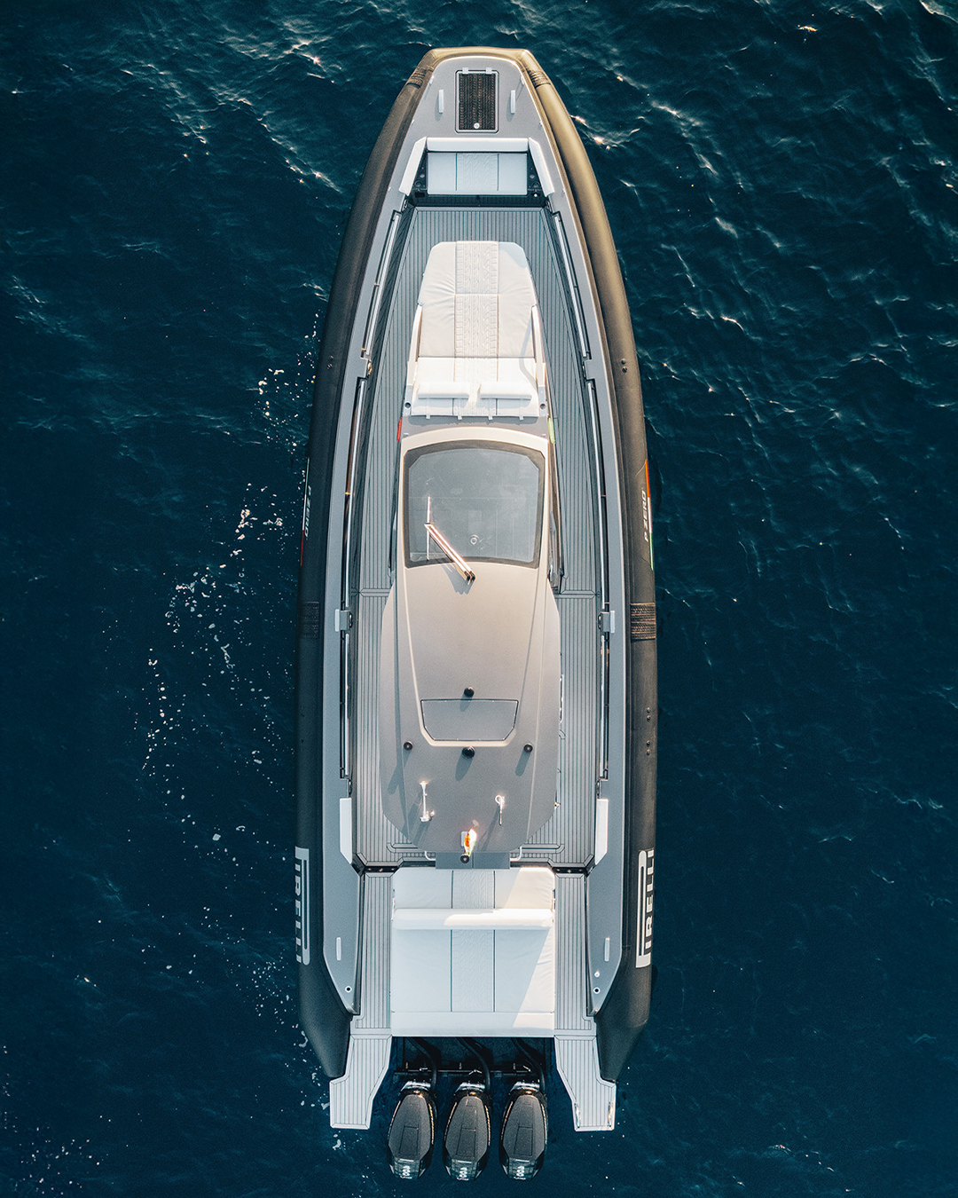 Gallery_Mobile-PIRELLI-42-PZERO