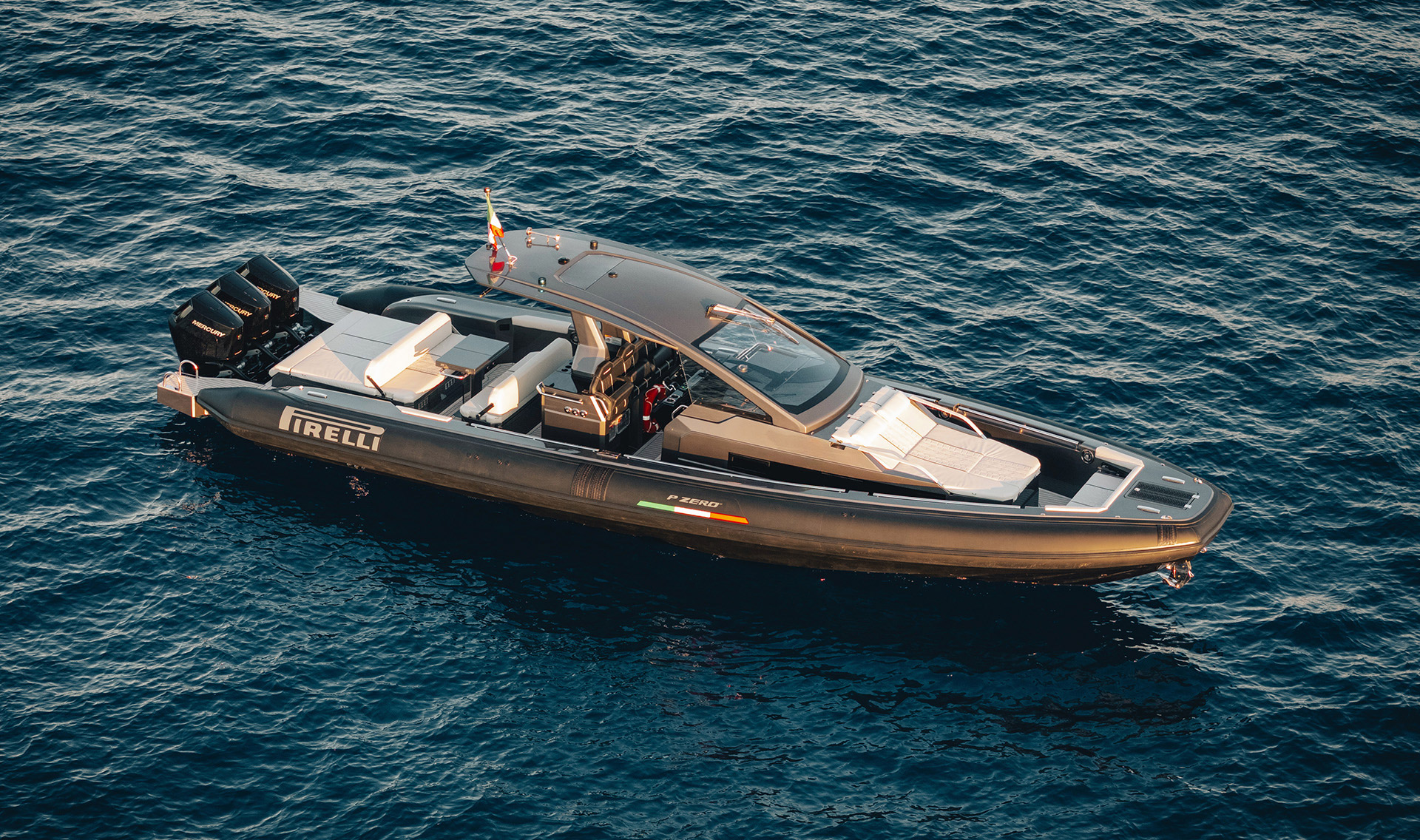 Gallery_PIRELLI-42-PZERO_2